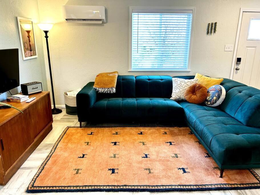 Fully Furnished, Serene Taos House Exterior photo
