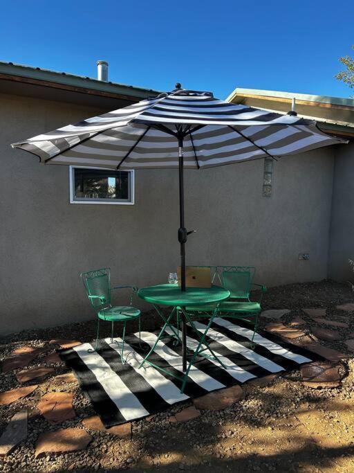 Fully Furnished, Serene Taos House Exterior photo