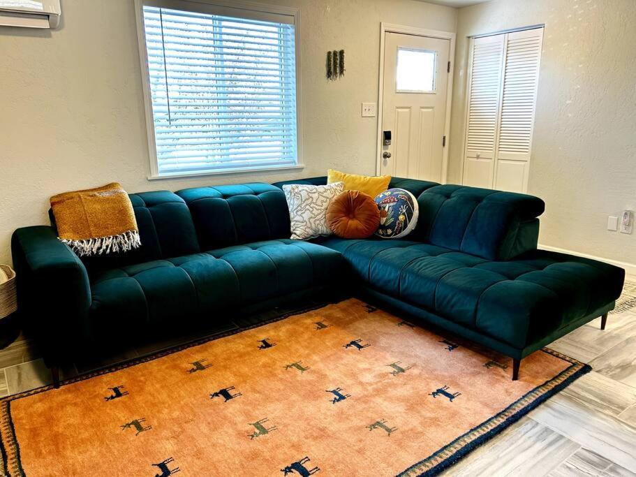Fully Furnished, Serene Taos House Exterior photo